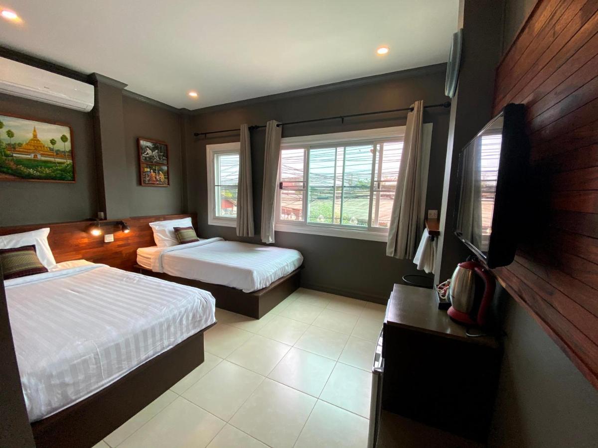 Patuxay Place Vientiane Exterior foto